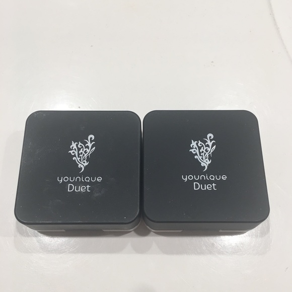 Younique Duet Eyshadows - Picture 1 of 3